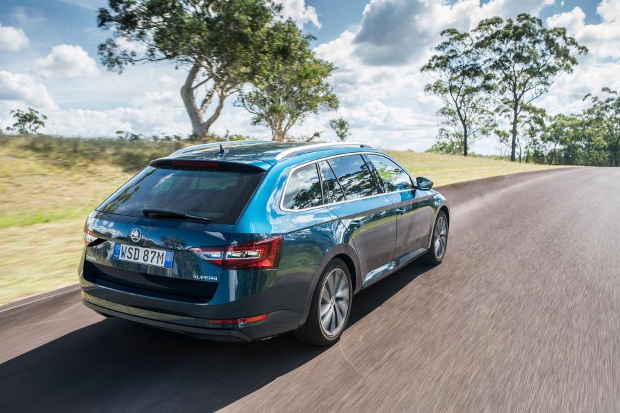  Skoda Superb Wagon 2016 года  (фото 13 из 24)